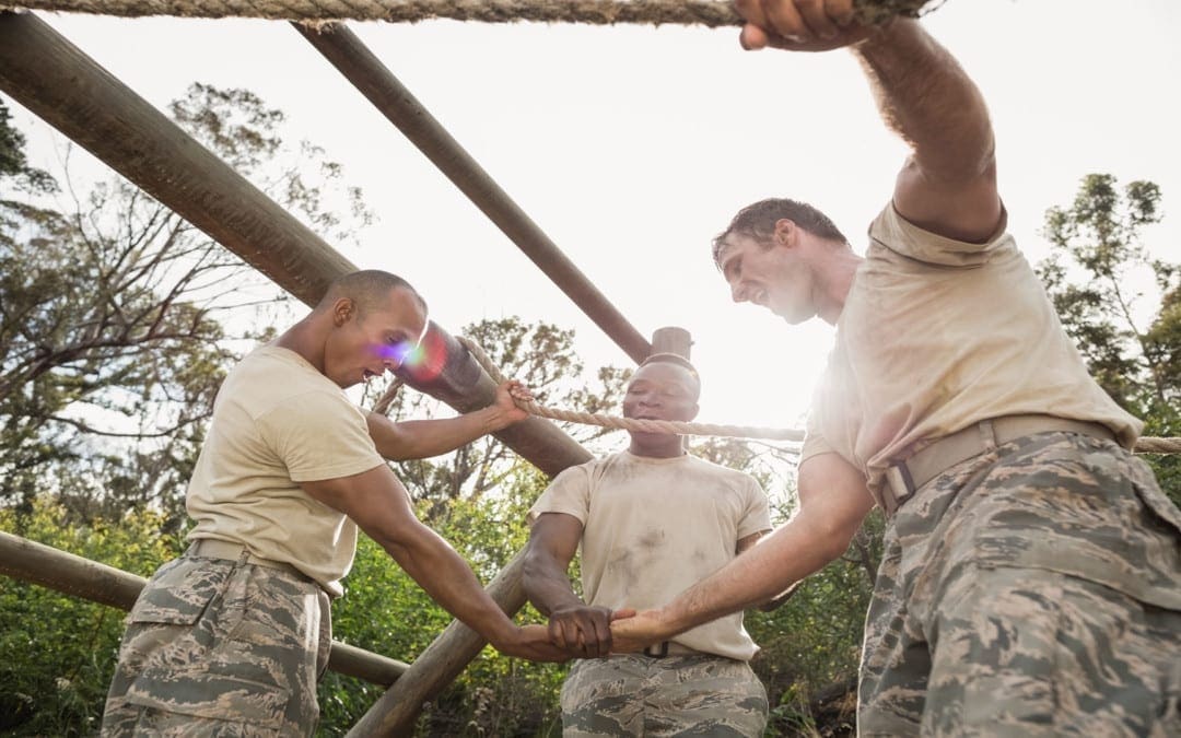 כירופרקטיקה רפואה מסייע לחברים צבאיים אל פאסו, טקסס.