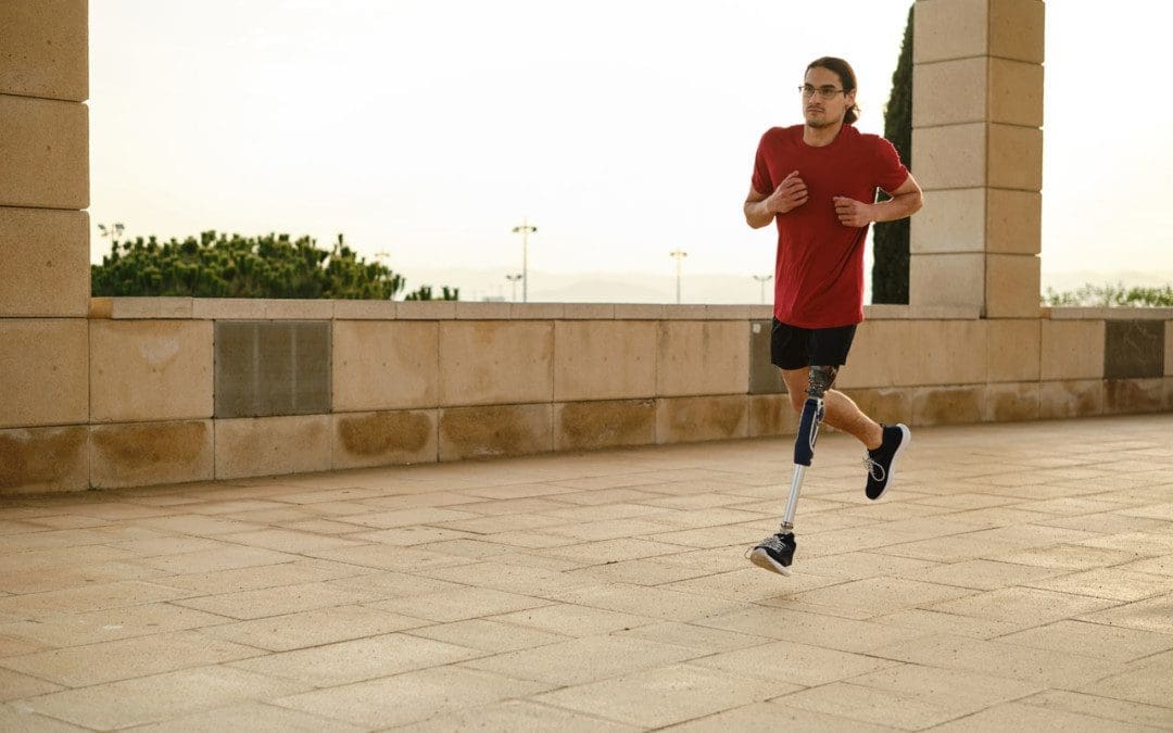 Beh s protetickou nohou: Klinika chrbta El Paso