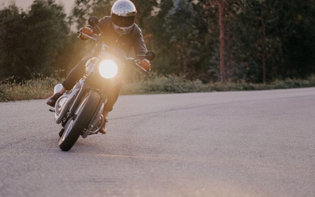 Reabilitação de lesões causadas por acidentes de motocicleta: El Paso Back Clinic