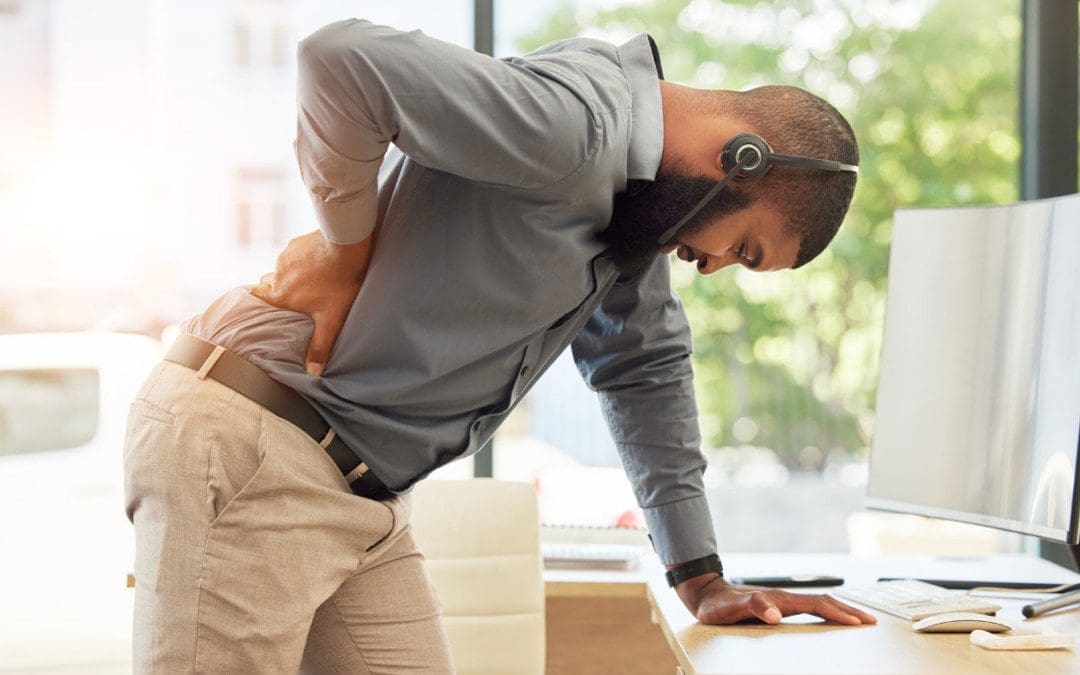 Como a má postura pode causar dores musculoesqueléticas