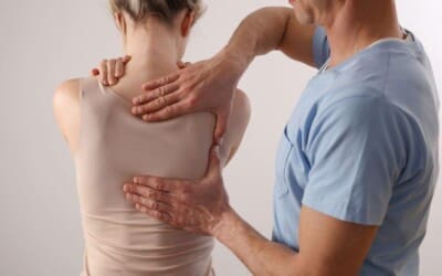 A Breakdown On Kyphosis & How To Recognize The Symptoms